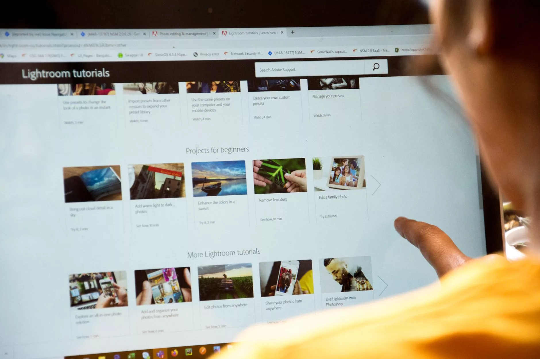 Why Beginners Choose WordPress: Low Barrier to Entry and Cost Efficiency A close-up of a content creator using a visual page builder interface to design a website.